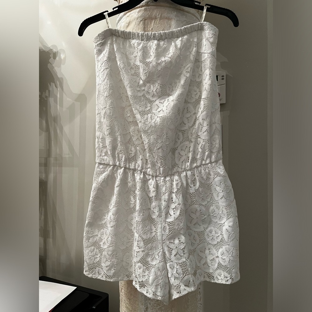 Lilly Pulitzer, Sandollar lace romper M